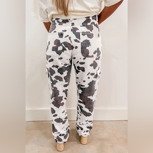 LAST ONES Stylish Cow Print Women's Jeans. size 12 on www.haloandharley.com - Picture 2 of 5